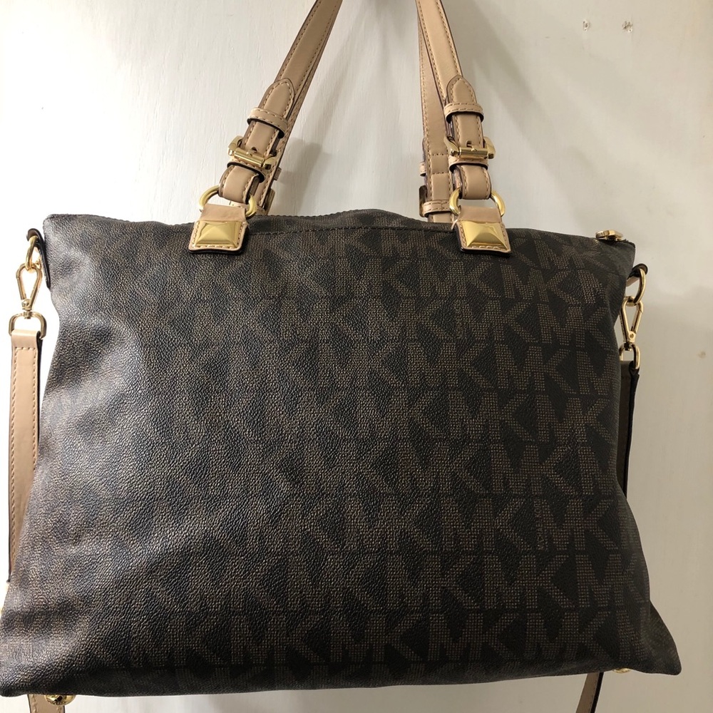 Michael Kors - Picture 3 of 15